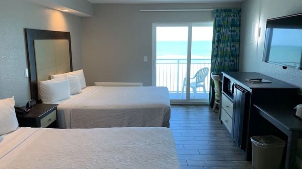 Images Boardwalk Inn & Suites
