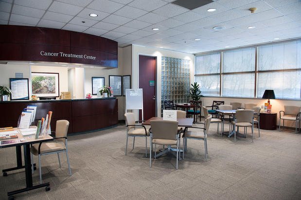 Images Memorial Hermann Cancer Center - Greater Heights