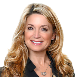 Danielle Demark headshot.