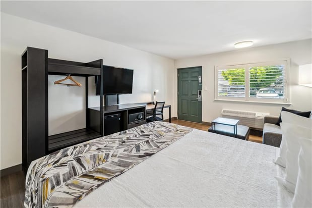 Images Best Western Plus Hilltop Inn