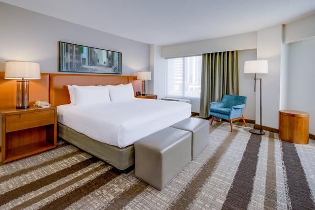 Images Crowne Plaza Dulles Airport by IHG