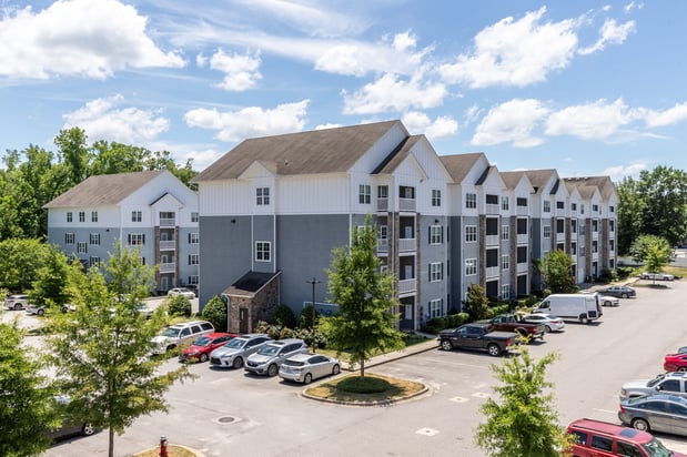 Images Creekside at Greenlawn Apartment Homes