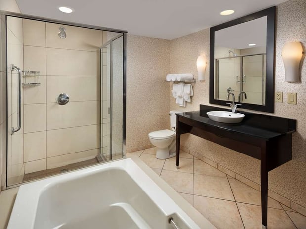 Images DoubleTree by Hilton Hotel Chattanooga Downtown