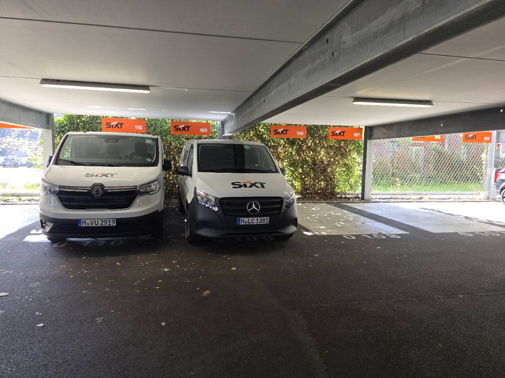SIXT Autovermietung Köln Mülheim, Peter-Huppertz-Straße 2 in Köln