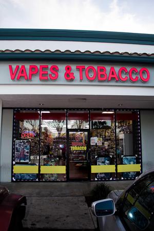 Images Vapes & Tobacco