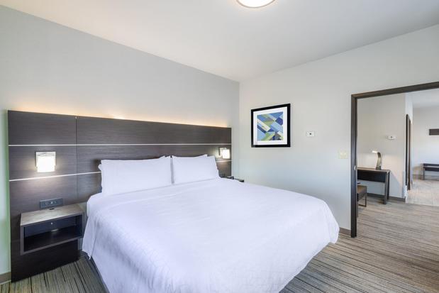 Images Holiday Inn Express & Suites Guymon, an IHG Hotel