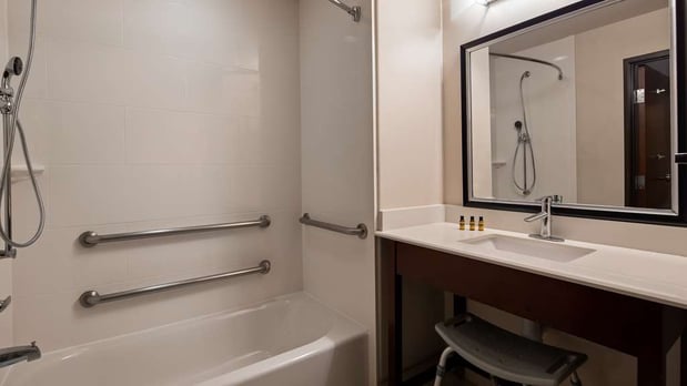 Images Best Western Plus Spring Inn & Suites