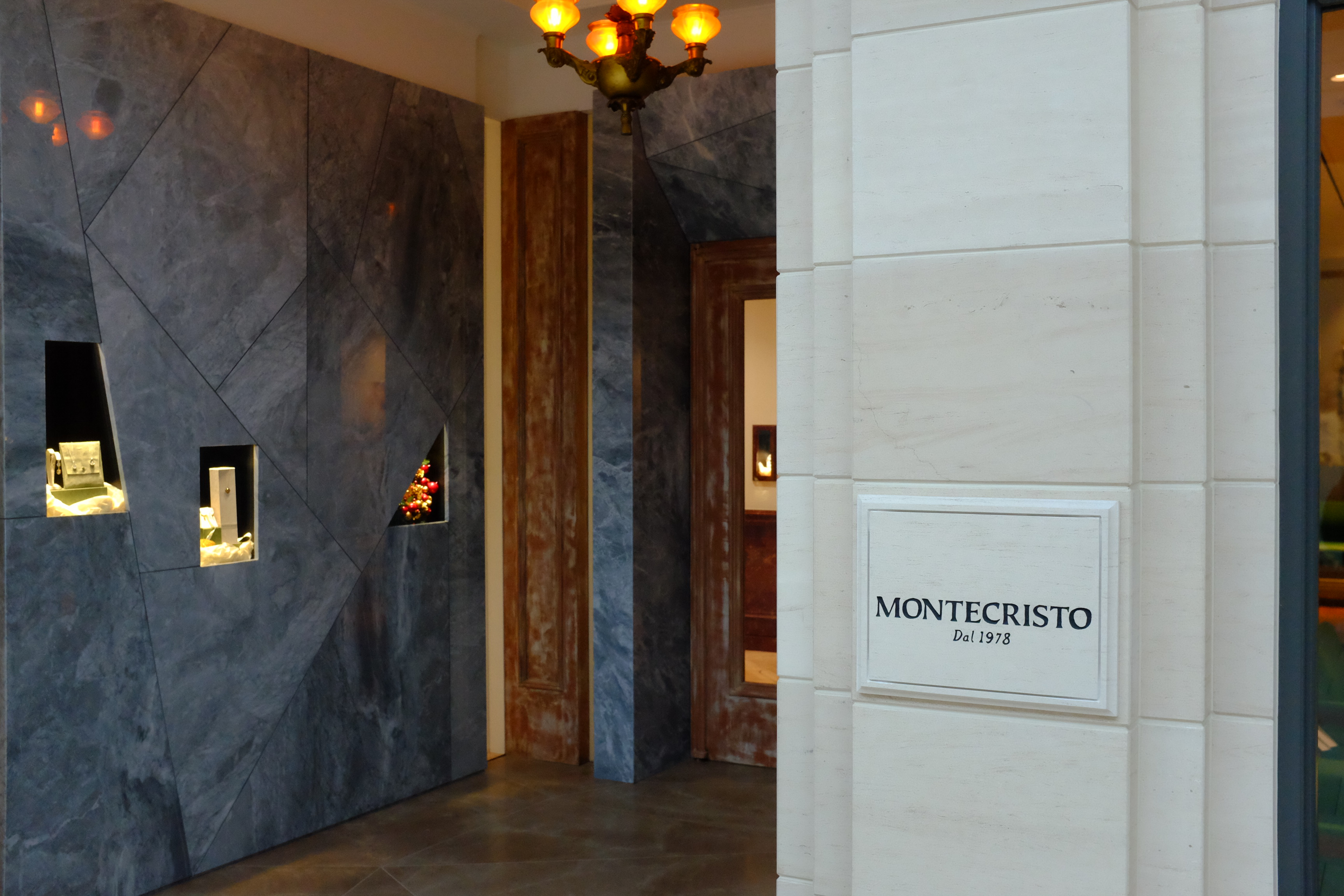 Images ‭Montecristo Jewellers‬ - Official Rolex Retailer