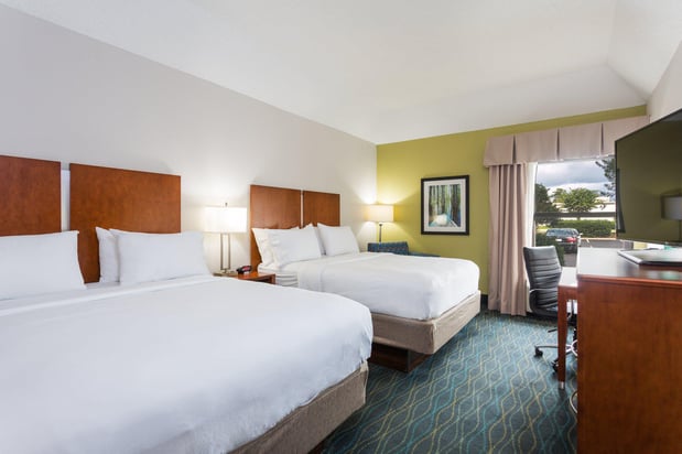 Images Holiday Inn Express & Suites Wilmington-University Ctr by IHG