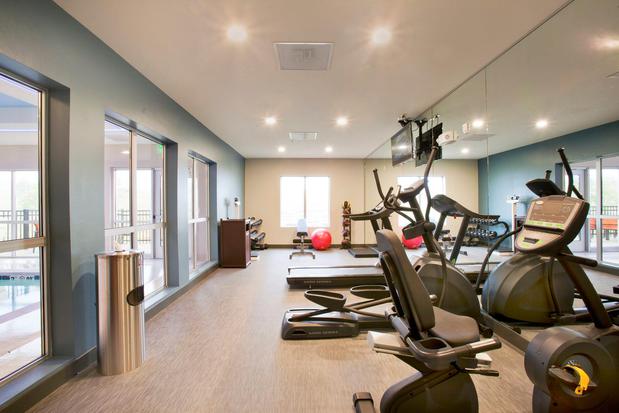 Images Holiday Inn Express & Suites Hot Springs by IHG