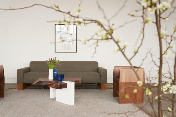 Images SENTIENT Furniture