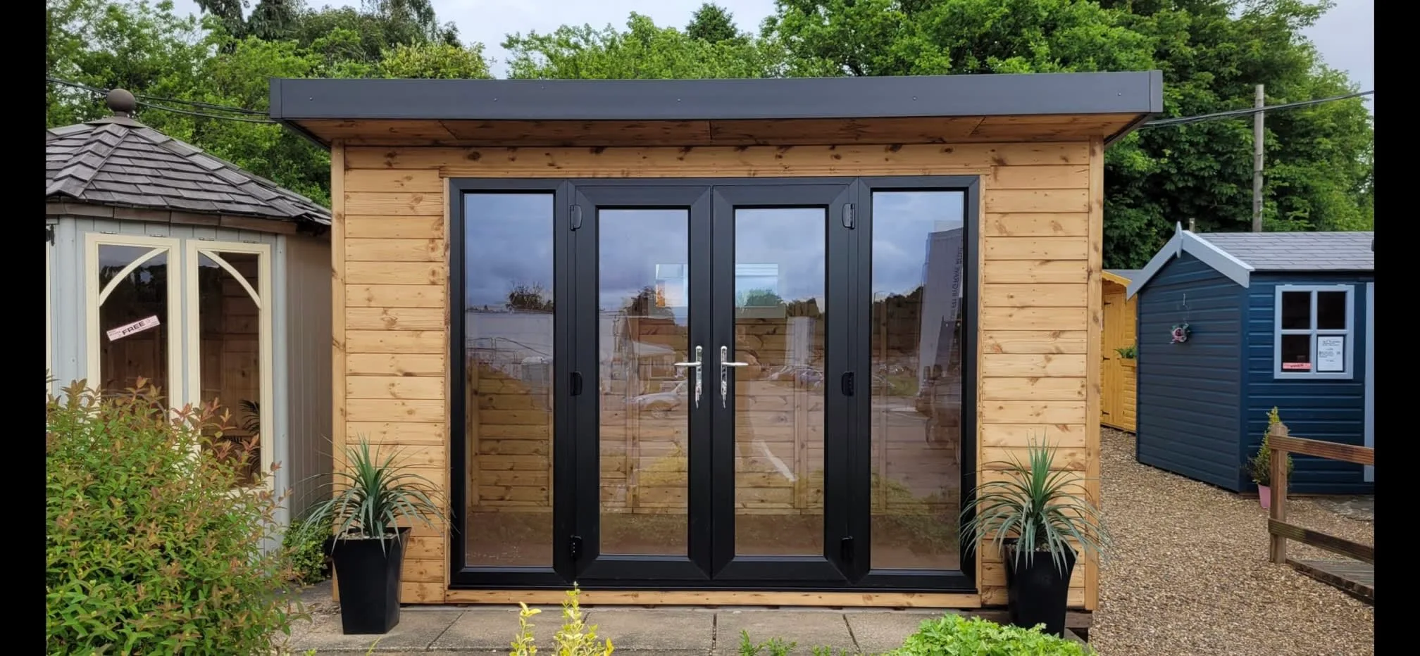 Images Herts Garden Buildings