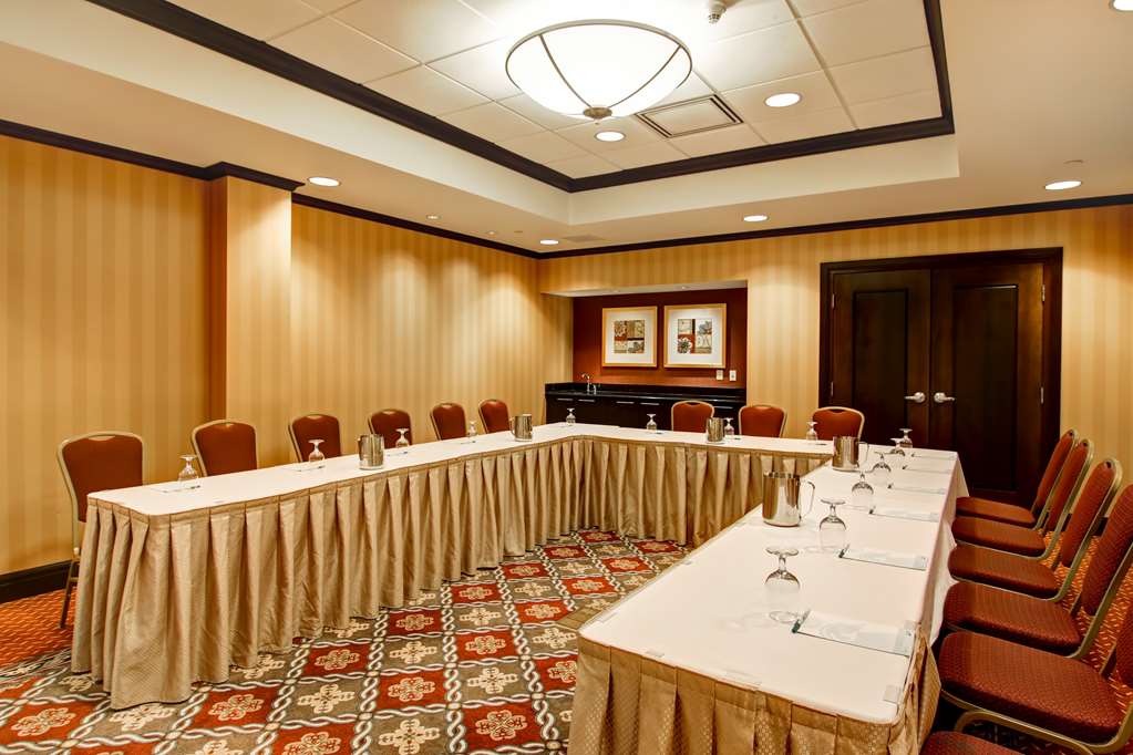 Hampton Inn by Hilton Toronto Airport Corporate Centre in Toronto: Meeting Room