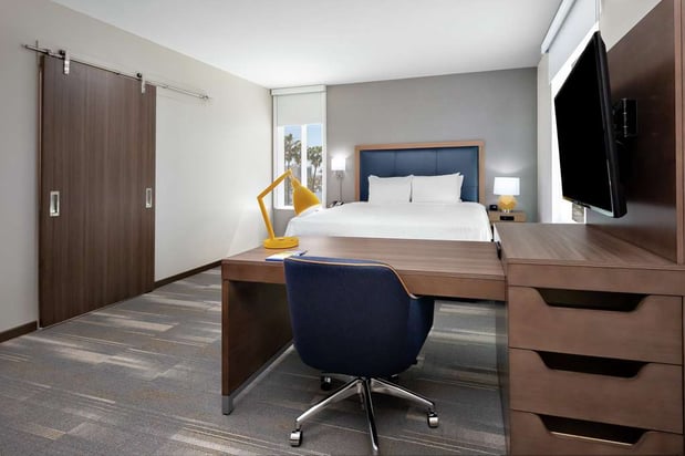 Images Hampton Inn & Suites San Diego Airport Liberty Station