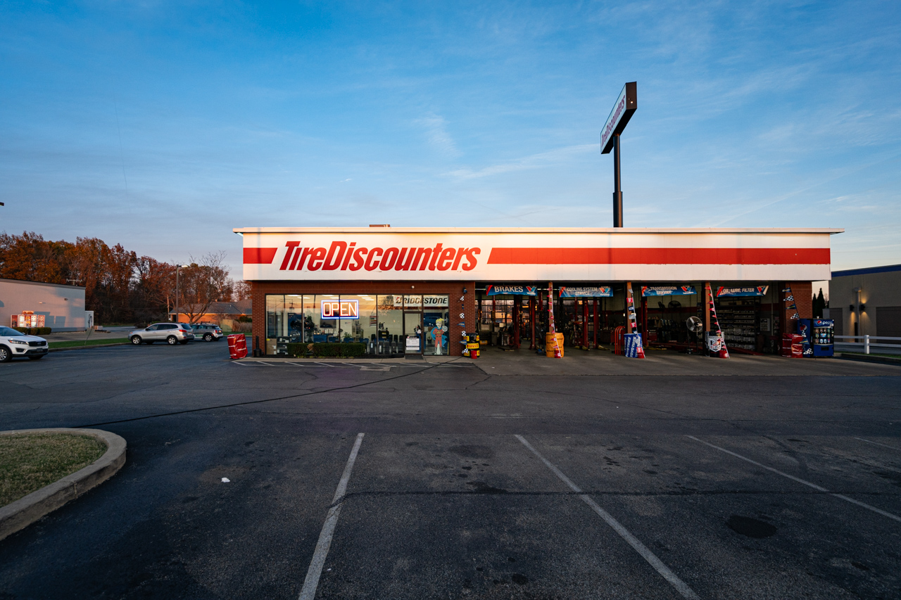 Tire Discounters Image