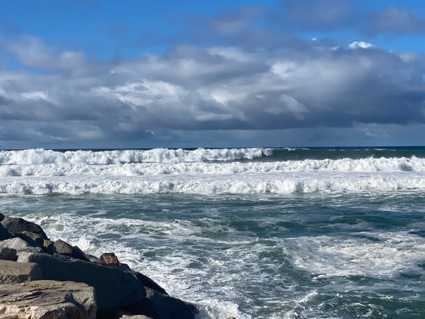Images Holiday Inn Express & Suites Carlsbad Beach by IHG