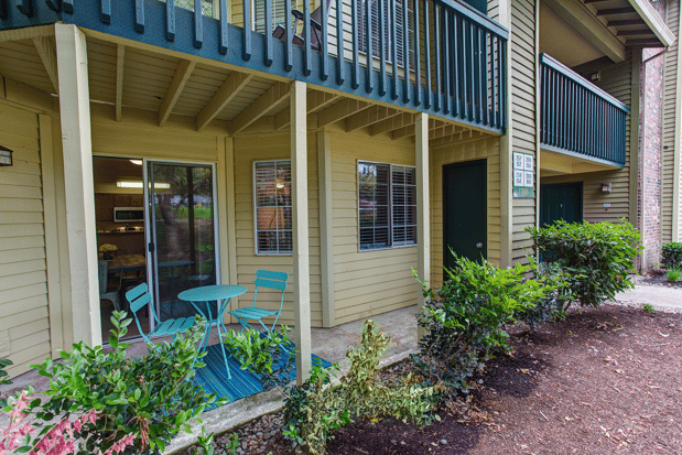 Images Commons at Avalon Park Apartments