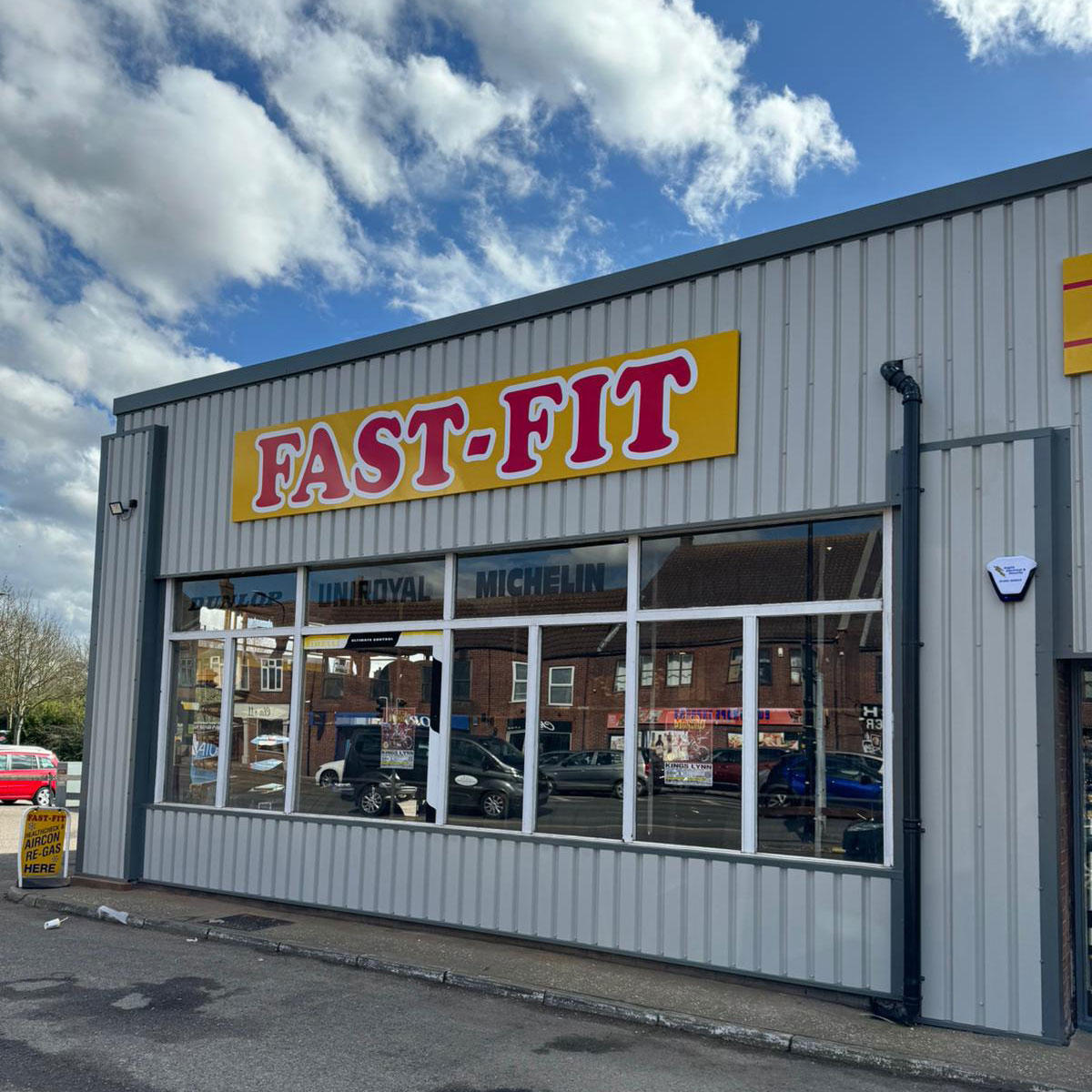 Outside Fast-Fit King's Lynn Fast-Fit Tyres & Exhausts King's Lynn 01553 777158