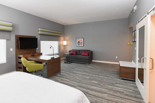 Images Hampton Inn & Suites Cincinnati Liberty Township