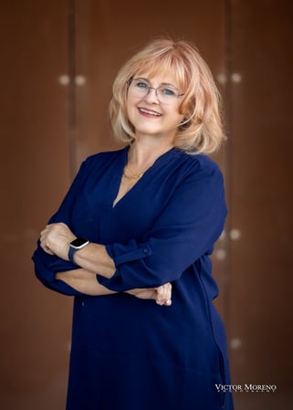 Images Tena Dugan, West USA Realty