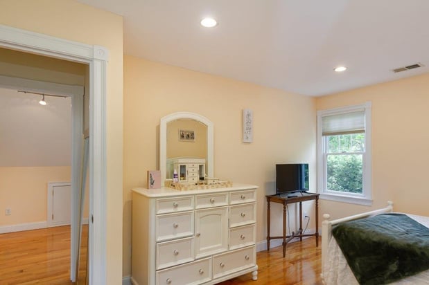 Images Year-Round Rental Homes - Falmouth, Mashpee, Bourne