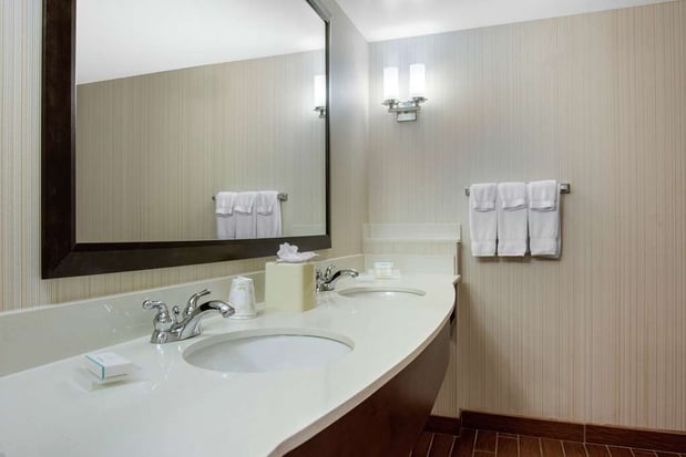 Images Hilton Garden Inn Portland Airport