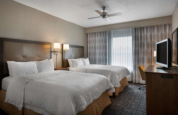 Images Hampton Inn & Suites Charlotte/Pineville