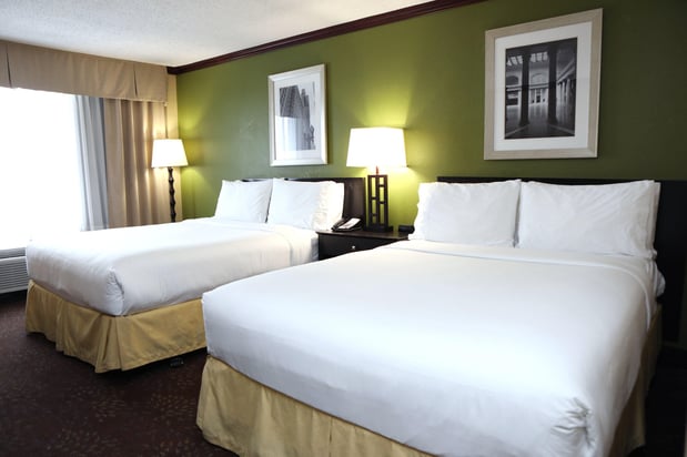 Images Holiday Inn Chicago Oakbrook by IHG