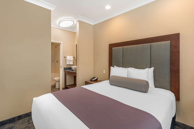 Images Best Western Plus Avita Suites