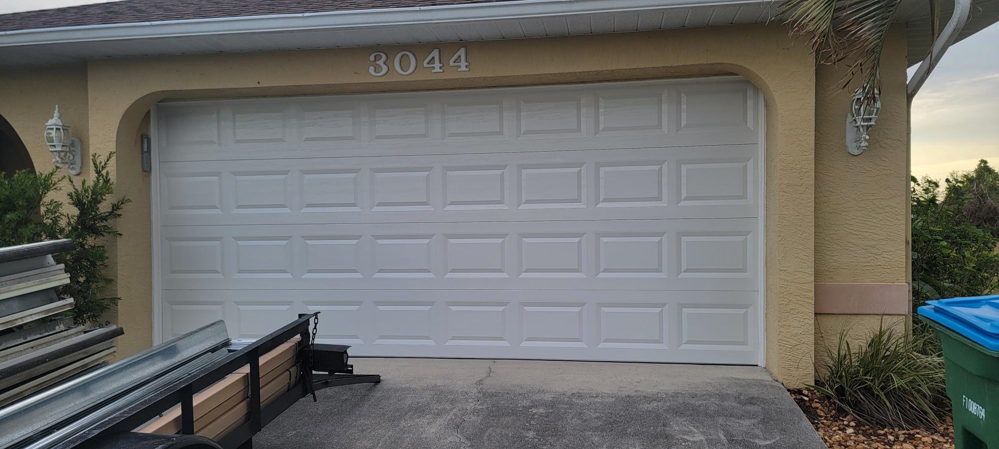 We offer a wide selection of garage options!