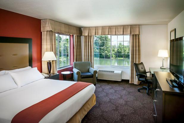Images Holiday Inn Express Corvallis-on the River by IHG