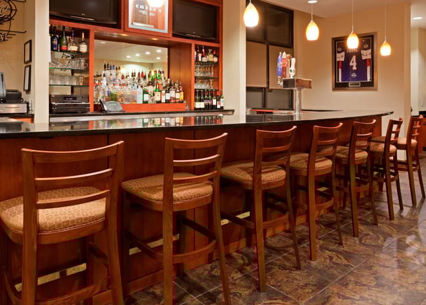 Images Holiday Inn Madison at the American Center by IHG