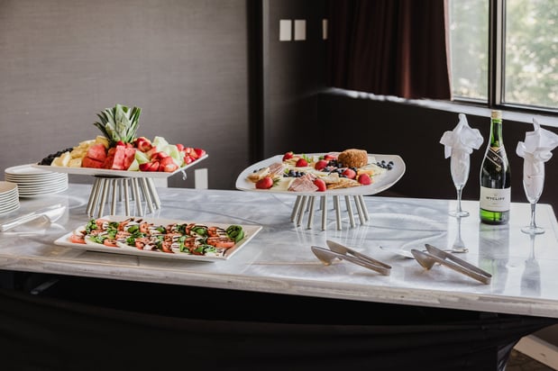 Images Crowne Plaza Suites Msp Airport - Mall of America by IHG