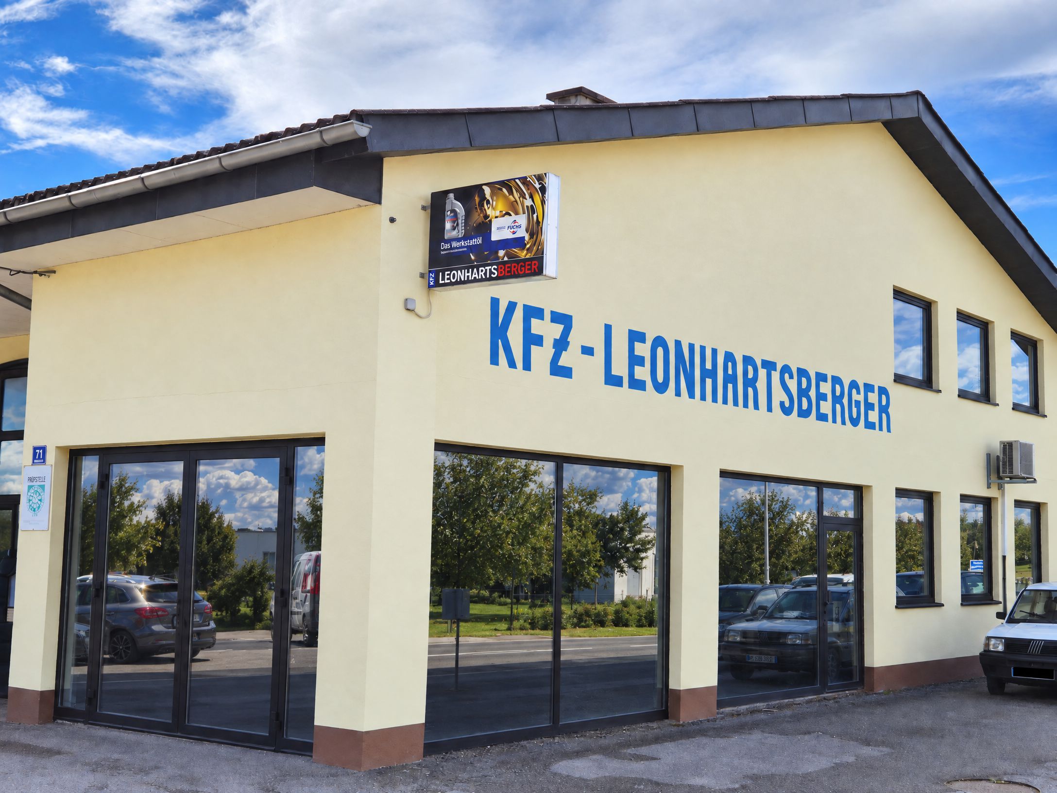 Bild 2 von KFZ Leonhartsberger GmbH