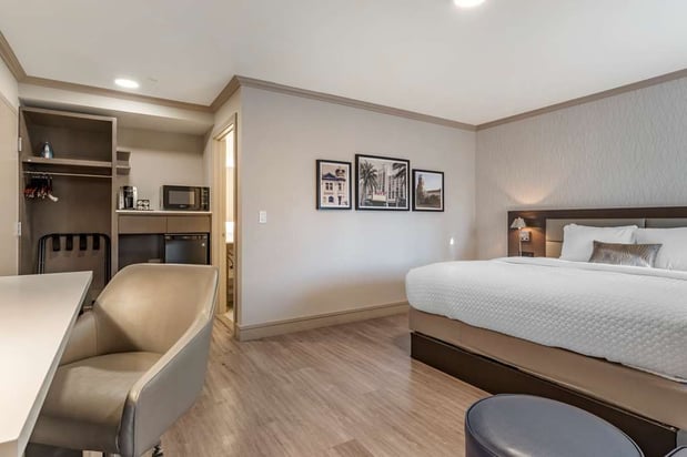 Images Best Western Plus Executive Suites