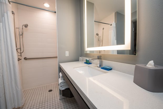 Images Holiday Inn Express & Suites Houston - Hobby Airport Area by IHG