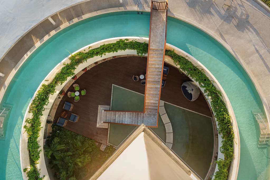 Images Hilton Garden Inn Cancun Airport