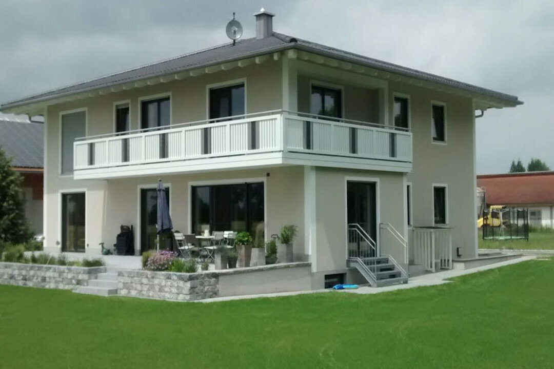 Altstetter Balkone, Krumbacher Straße 28 in Neuburg an der Kammel