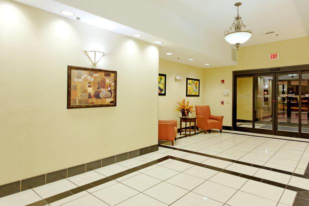 Images Holiday Inn Express & Suites Sylacauga, an IHG Hotel