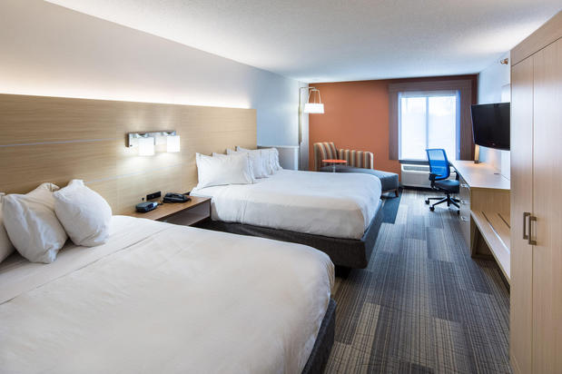 Images Holiday Inn Express Cedar Rapids (Collins Rd) by IHG