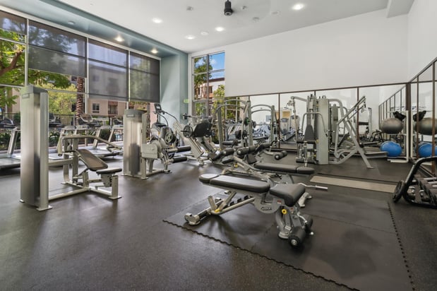 Images The Kitt at Warner Center