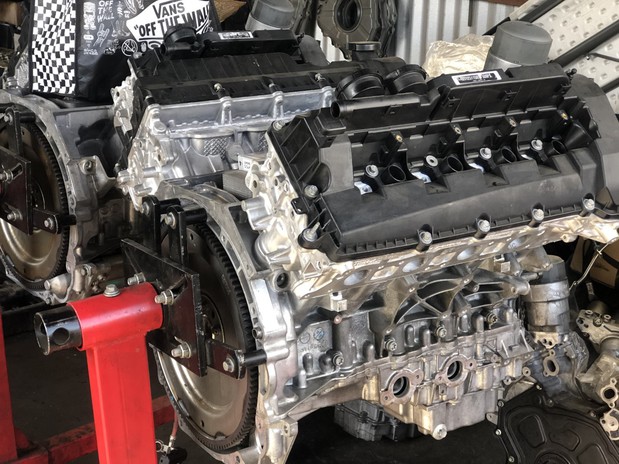 Images Tapa Jaguar & Land Rover Engine