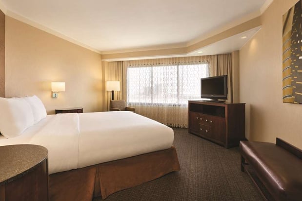 Images Embassy Suites by Hilton Austin Downtown South Congress