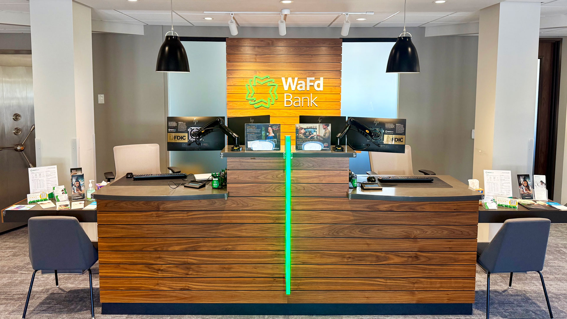 Photo of the WaFd Bank Branch location in Bellevue, Washington. Located at 14801 NE Bel-Red Rd, Bellevue, WA 98007.