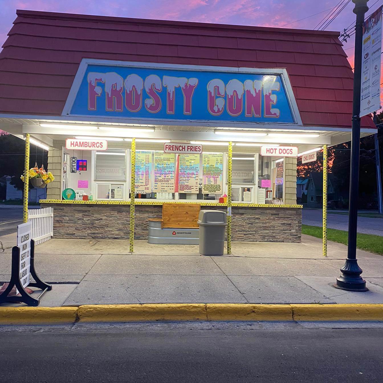 Did you know that summer is coming? What was our first clue? Frosty Cone in St. Louis is open for the season! Hooray! Even though the weather hasn't been fabulous, ANYTIME is a good time for an ice-cream cone! Have a wonderful season Frosty Cone!