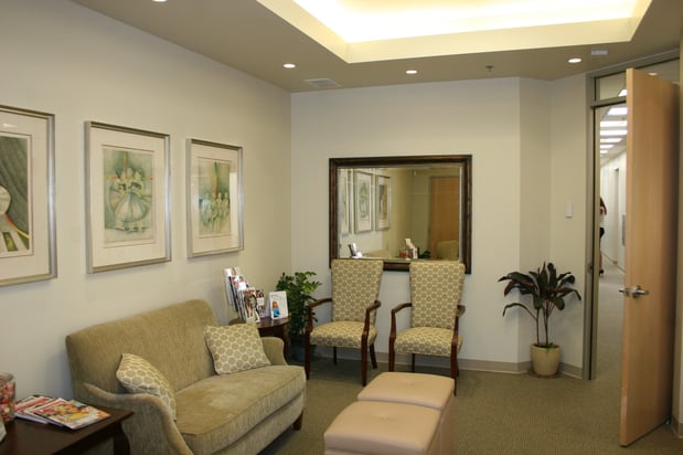 Images Daryl K. Hoffman, MD