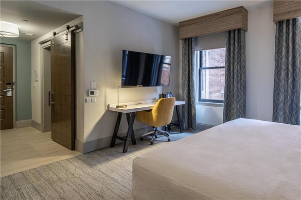 Images Hilton Garden Inn Dayton Downtown
