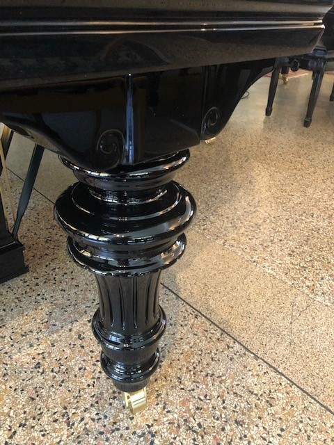 Bilder Heutschi Piano AG