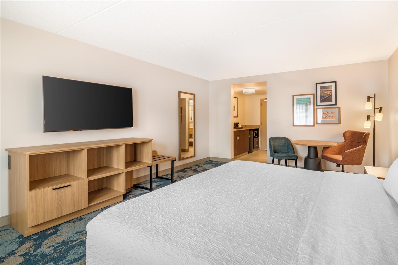 Guest room
