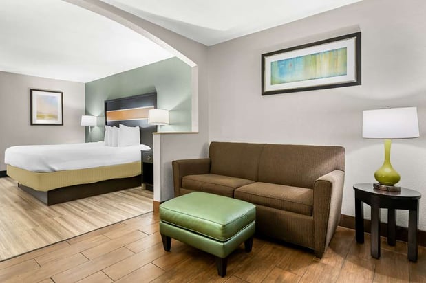 Images Best Western Executive Suites